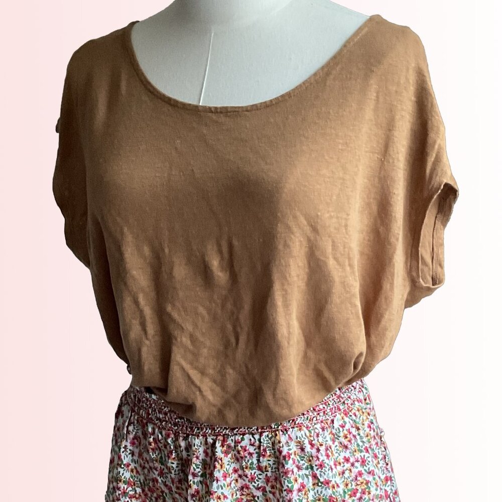 Tahari 100% linen cap sleeve top with shell button-down back